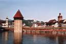 Kapellbrücke über die Reuss in Luzern Foto Roland Zumbühl Arlesheim 2000.jpg